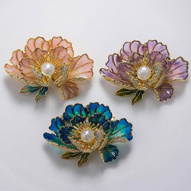 【KT DADA】旗袍配件 新年胸針 珍珠 配飾 優雅 送長輩 生日禮物 花開富貴 牡丹花 胸針 別針 金屬別針 造型胸針 鋯石