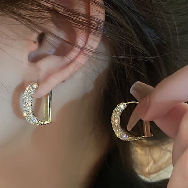 【LEEHER】女生/字母耳環/k金耳環/金色耳環/鋯石耳環/生日禮物/大耳環/環狀耳環/易扣式耳環/復古耳環