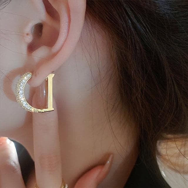 【LEEHER】女生/字母耳環/k金耳環/金色耳環/鋯石耳環/生日禮物/大耳環/環狀耳環/易扣式耳環/復古耳環