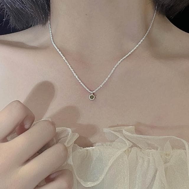 【LEEHER】女生飾品/吊墜/吊飾/鎖骨鏈/925純銀項鍊/項鍊/送女生/生日禮物/滿天星項鍊/項鍊女/ins風/綠鋯石/