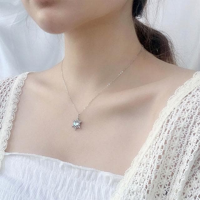 【LEEHER】925純銀/月光石/項鍊/女生項鍊/雪花項鍊/吊墜/韓版/小清新/頸鏈/鎖骨鏈/高級感/毛衣鏈/氣質項鍊/生日禮物