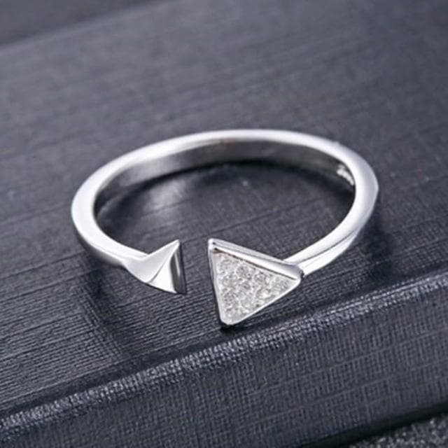 【米蘭精品】現貨+預購 925純銀戒指鑲鑽銀飾典雅迷人三角造型情人節生日聖誕節交換禮物女飾品73dx29
