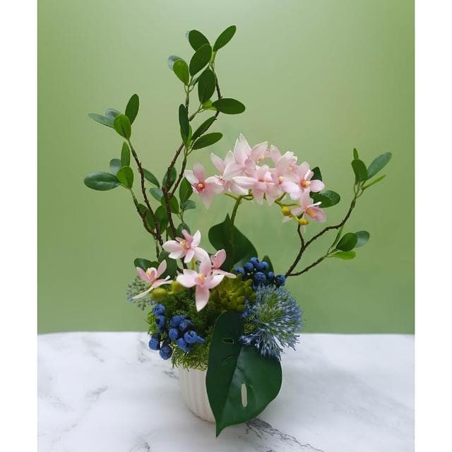 【HUGO DECO 榆果傢飾】雅緻粉蝴蝶蘭榕枝香氛花禮(擬真植物/人造盆栽/綠化/佈置/禮物)