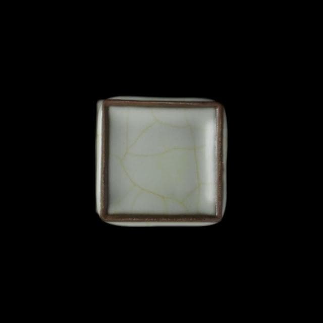 《博古珍藏》宋 官窯月白釉方尊 高18公分 早期收藏