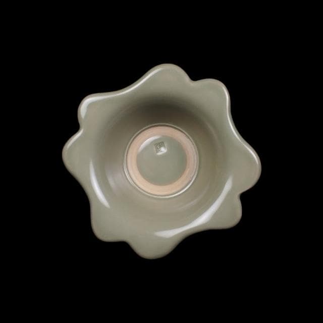 《博古珍藏》五代 越窯秘色瓷蓮花爐  早期收藏 老件瓷器  博物館級文物