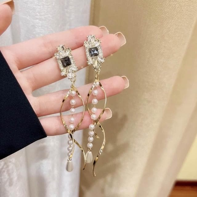 {遇見臻品}BG349韓國東大門耳環925銀針耳環歐美誇張復古珍珠女流蘇長版水鑽耳環珍珠長款水晶耳環復古不對稱格子耳飾