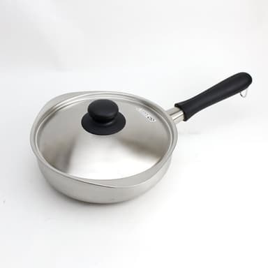 【柳宗理】附鍋蓋 日本高質感不鏽鋼消光霧面片手鍋22cm(交換禮物 聖誕禮物 單柄鍋)