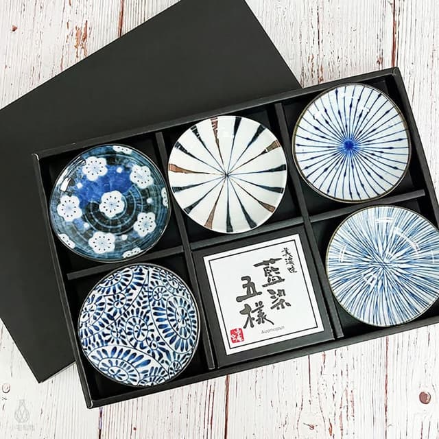 日本 西庵窯 藍染五樣 小皿五入禮盒組 日式餐具 醬料碟 小菜盤 豆皿 生日禮 交換禮物 入厝禮 企業採購 商務禮品