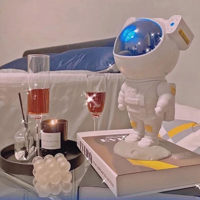 太空人投影夜燈 投影夜燈 宇宙人投影燈 派對投影 夢幻星空 宇宙 夢幻 交換禮物 聖誕節