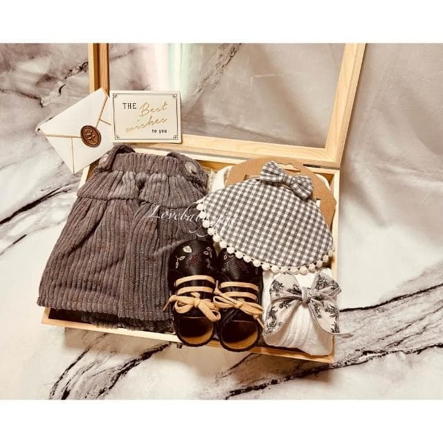 女寶寶禮盒 吊帶系列·滿月禮·彌月禮盒·嬰兒禮盒·新生兒禮盒·滿月送禮·彌月禮·寶寶禮盒·女寶禮物·週歲禮物·滿月送禮