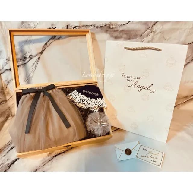 女寶寶禮盒 洋裝系列．質感低調灰(無鞋版本)～彌月禮盒·滿月禮·嬰兒禮盒·新生兒禮盒·滿月禮盒·彌月禮·寶寶禮盒·女寶禮物