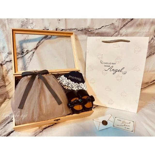 女寶寶禮盒 洋裝系列．低調灰～·彌月禮盒·滿月禮·嬰兒禮盒·新生兒禮盒·滿月禮盒·彌月禮·寶寶禮盒·女寶禮物·女寶禮物