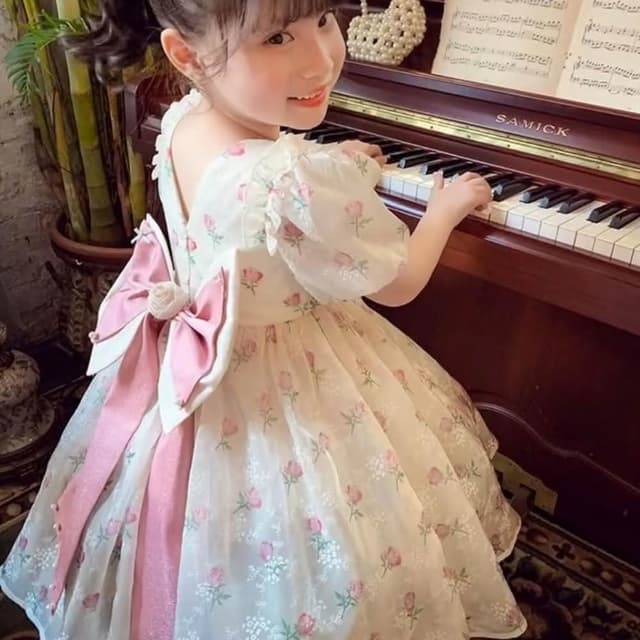 【Arbea】女童夏季短袖連衣裙兒童表演服後背大蝴蝶結禮服裙子 C35