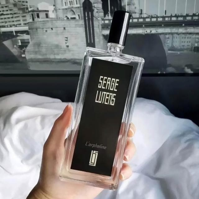 【SERGE LUTENS 盧丹詩】SERGE LUTENS 盧丹詩 孤女淡香精 50ml(國際航空版) 送禮推薦