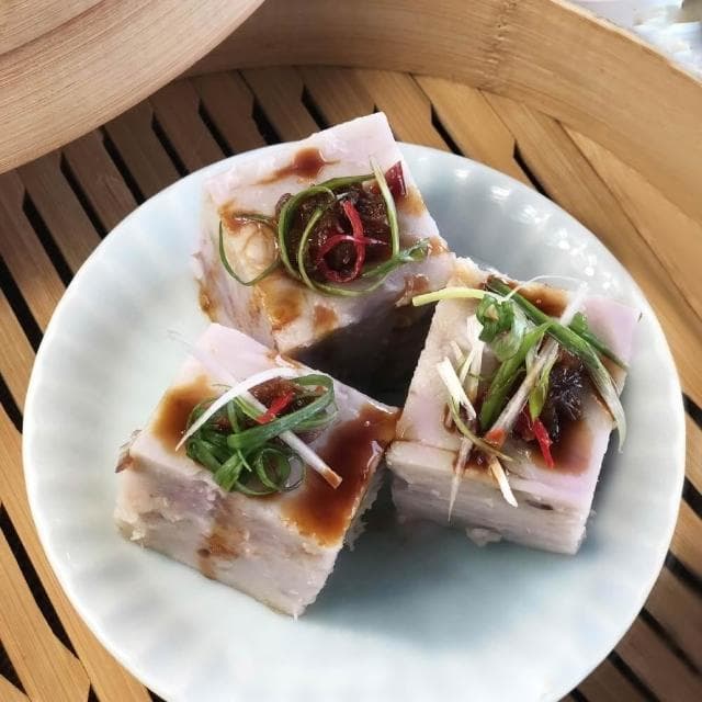 【中山招待所】蔥香芋頭糕禮盒(1000g/盒)x4(芋香蔥韻 好吃到讚不絕口)