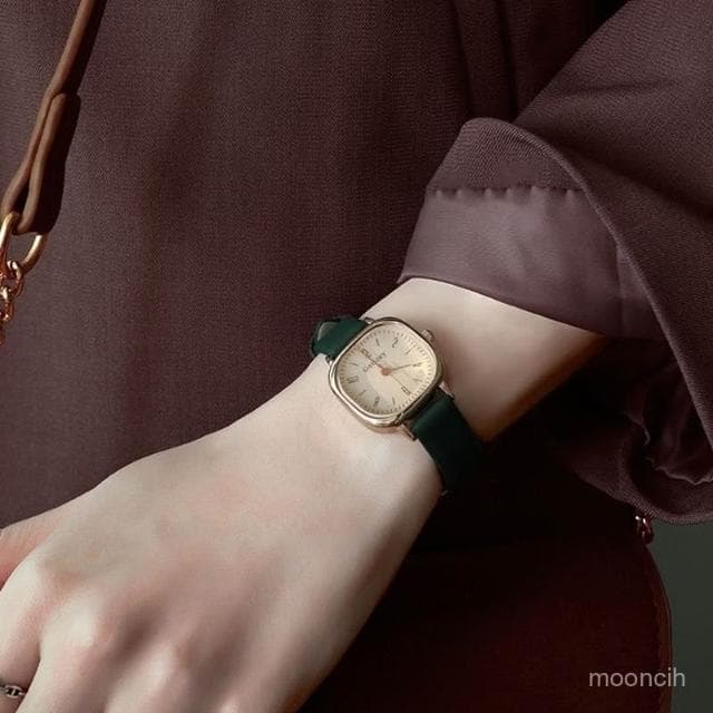 偉偉有道 【1353人好評】方形手錶女款初高中學生高顔值小衆輕奢高級感方糖女生考試用石英