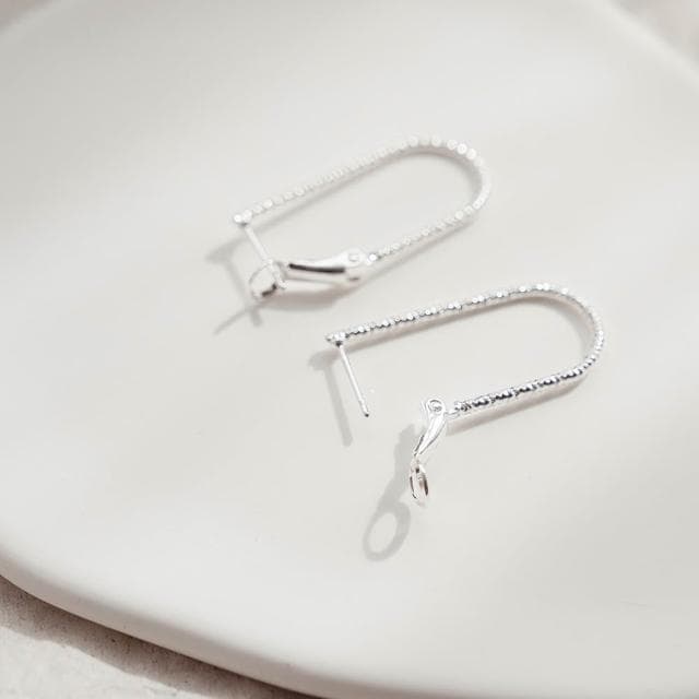 【Queenshop】QUEENSHOP_ S 正韓 光澤線型圈圈耳針式耳環 現+預 07030949