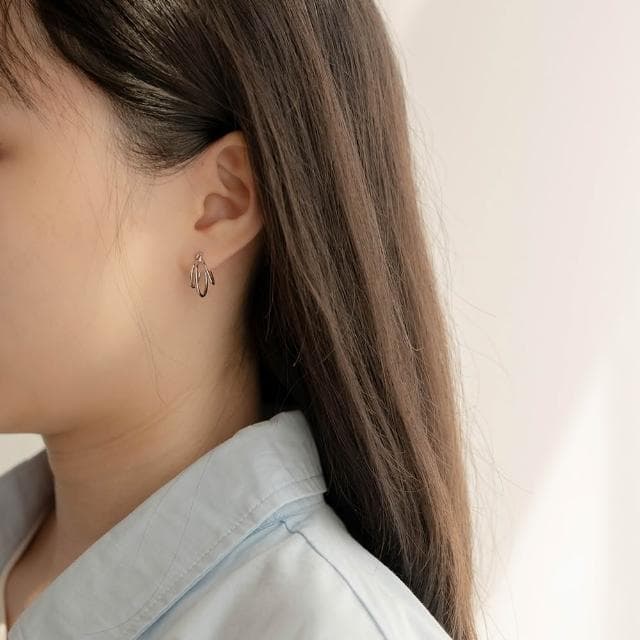 【Queenshop】QUEENSHOP_ S 正韓 簡約多層圈圈造型耳針式耳環 現+預 07030953