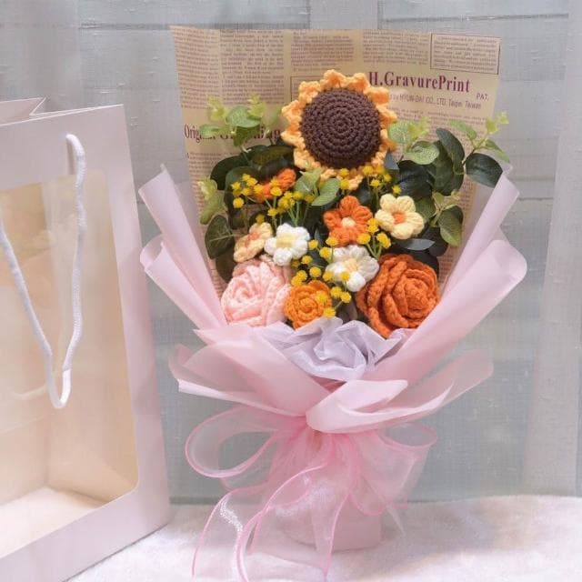 臺灣現貨 成品發貨 成品毛綫編織花束 手工編織花束 敎師節 情人節 畢業禮物 嚮日葵玫瑰送朋友閨蜜(編織花束/手工花束)