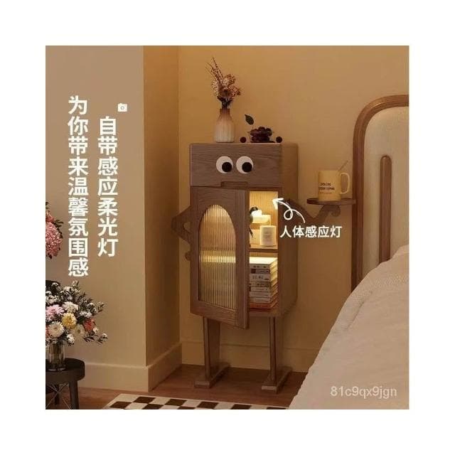 免運 創意木質家具 喬遷禮物 冬木機器人床頭櫃帶燈全實木邊幾側邊櫃客廳電視置物櫃創意床頭櫃 大眼睛叉腰床頭櫃 木邊幾