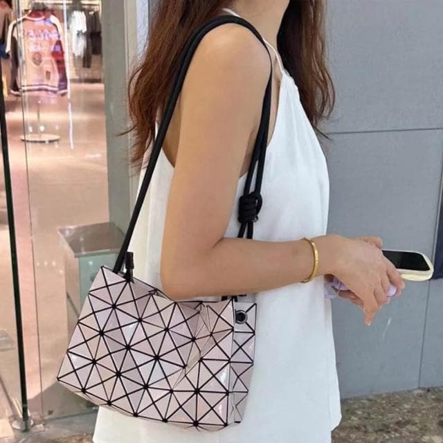 【LEEHER】女生包包/斜背包/生日禮物女生/豆腐包包/包包女/女生包包/菱格包包/側背包/斜背包女/小眾包包