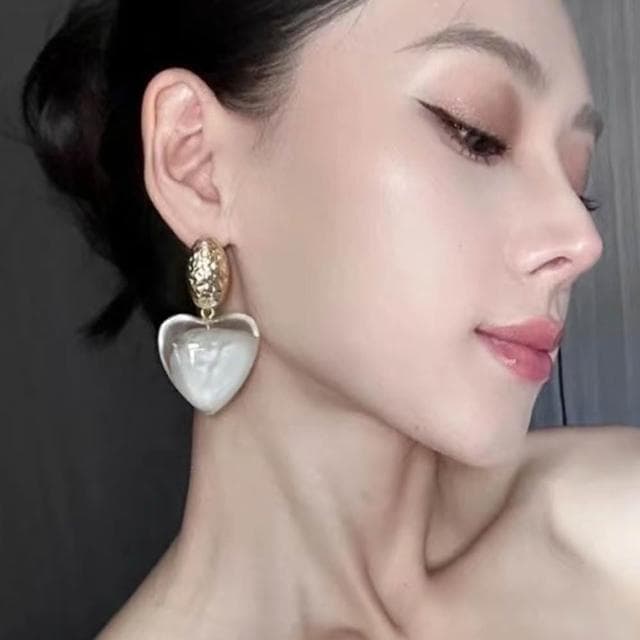 【MoonDy】耳環 女生耳環 愛心耳環 飾品 垂墜耳環 吊墜 高級感 百搭