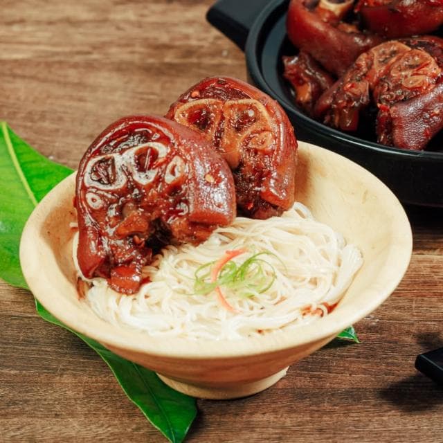 【喜憨兒基金會】長輩送禮推薦｜府城老滷豬腳禮盒(900g/份) 附麵線 