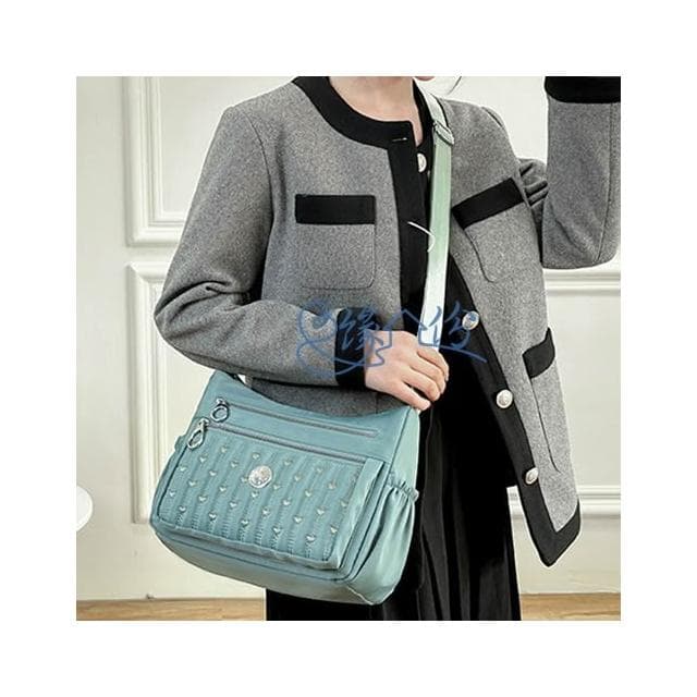 愛心繡花尼龍側背包 時尚包 斜背包 淑女包 單肩包 情人節禮物【緣份小屋】