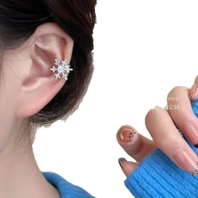 耳環精致小巧雪花耳骨夾無耳洞耳夾耳環女輕奢小眾設計感網紅耳飾不過敏看不膩超閃耳環耳飾品不褪色百搭禮物輕盈精緻輕奢高級韓國