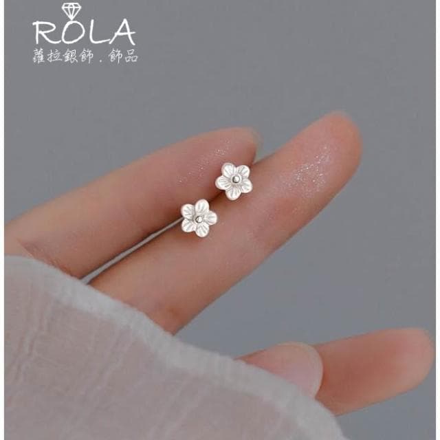 ROLA蘿拉銀飾.飾品 “現貨當天出”//一對價// 漂亮貝殼五花瓣花朵999足銀耳環耳針 防過敏 花朵`