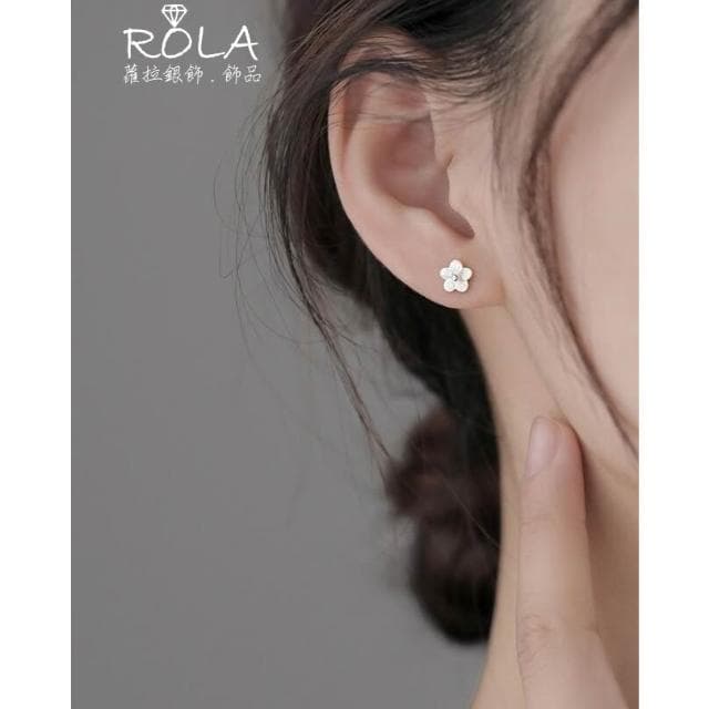 ROLA蘿拉銀飾.飾品 “現貨當天出”//一對價// 漂亮貝殼五花瓣花朵999足銀耳環耳針 防過敏 花朵`