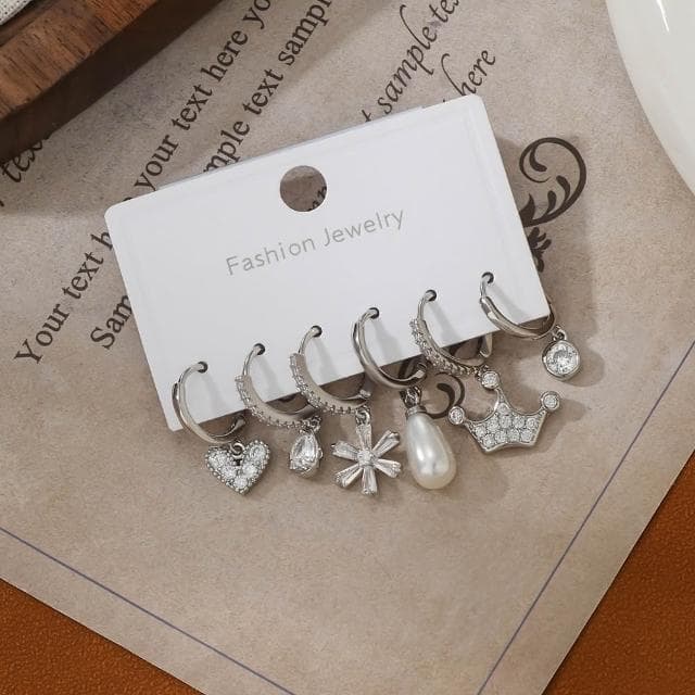 Miss Si【現貨速發】花瓣珍珠愛心皇冠  一卡三對套裝耳環 套組 微鑲鋯石 精質輕奢華麗 養耳 耳飾氣質耳扣 百搭