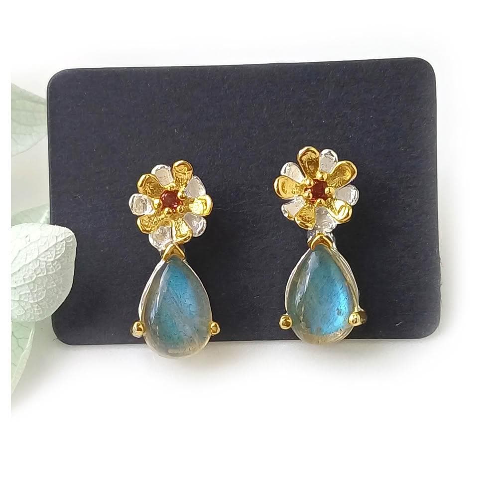 【KATE】銀飾 小雛菊天然拉長石石榴石純銀耳環 手工珠寶款 超美藍綠光 手工款 可改夾 閃石系 激發靈感 藝術家之石 生日禮物 情