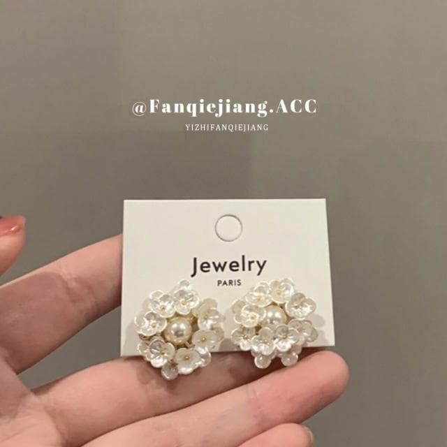耳環獨特輕奢珍珠花朵耳環小眾設計感高級優雅耳釘新款耳飾女耳環耳釘耳飾女生耳環法式耳環流行百搭耳釘生日禮物貼耳耳環