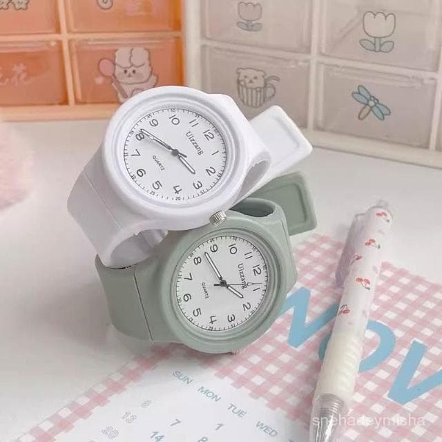 小李甄選  ins高顔值奶茶色手錶女初高中學生韓版簡約指針式小衆考試用石英