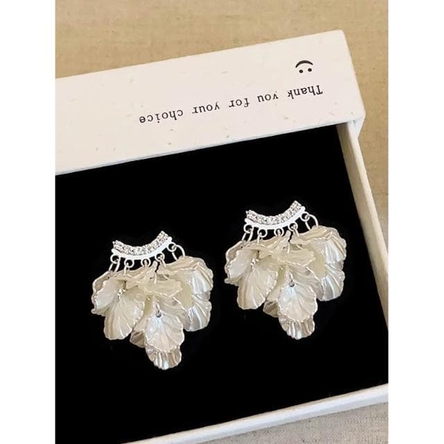 🎗飾間首飾鋪 超仙法式貝殼花瓣流蘇耳環小眾精緻百搭耳環耳飾拎環女