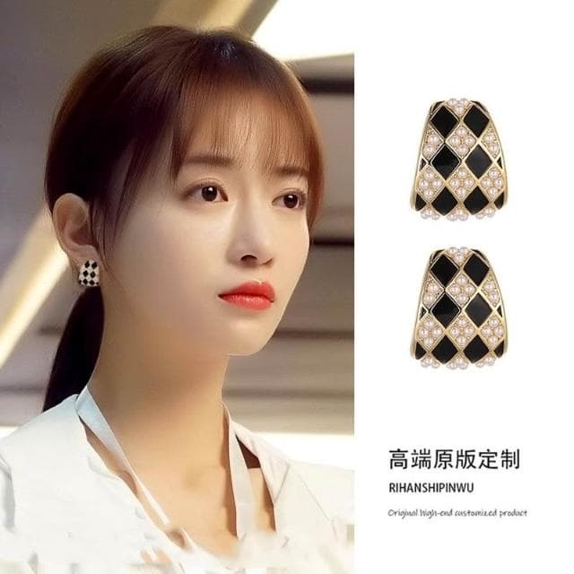 🎗飾間首飾鋪 復古棋盤珍珠耳環女爆款耳環耳夾無耳洞高級感耳飾