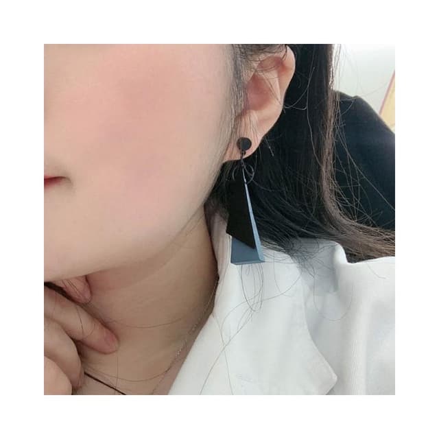 🎗飾間首飾鋪 新款木质雾霾蓝日系冷淡风不对称黑色耳环显瘦无耳洞耳夹耳饰