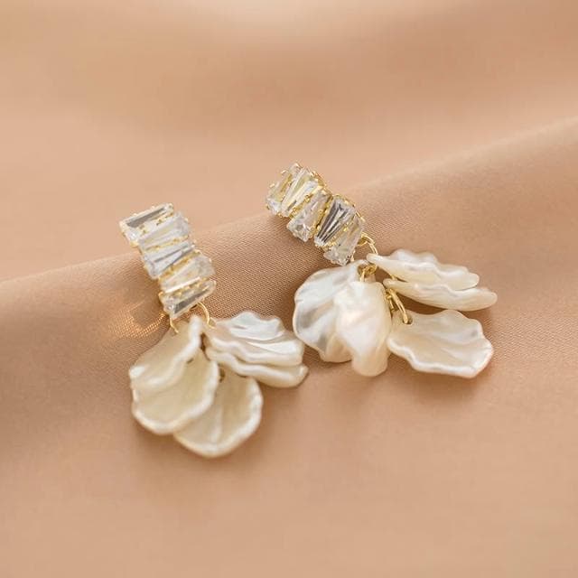 🎗飾間首飾鋪 貝殼花朵耳環小眾設計感流蘇法式氣質高級感耳飾蚊香盤耳夾無耳洞