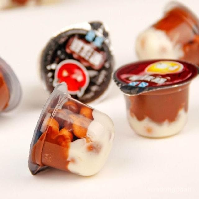 甜甜樂星球杯巧克力餅幹桶裝大杯中小杯整桶巧樂杯可可脂休閒零食