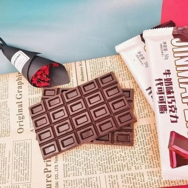 心心相印 醇黑巧克力大闆大塊磚磚塊牛奶味代可可脂盒裝懷舊批髮價小零食