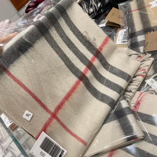 好夢想精品館  秋冬25新款羊毛格子羊絨圍巾女百搭男女披肩兩用外搭情侶圍脖