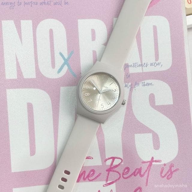 君君優選 初中生手錶女款高中學生小衆原宿風高級感女生硅膠軟帶校園石英錶