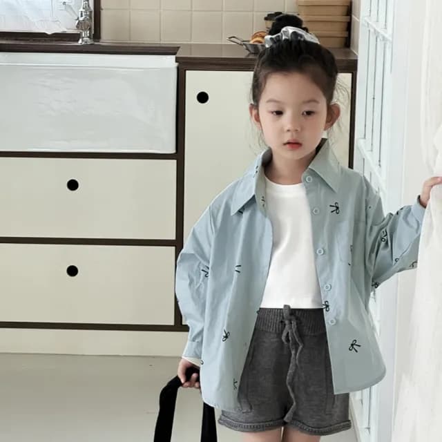 【橘魔法】滿印蝴蝶結襯衫 鬚邊喇叭牛仔褲(套裝 襯衫 薄長袖 長褲 褲子 親子款 大童 大人 兒童 女童 童裝)