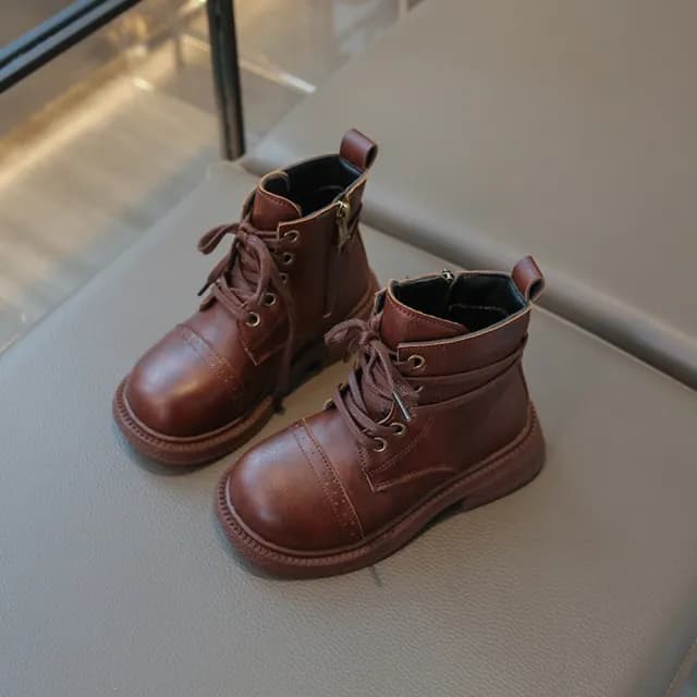 【橘魔法】率性拼接繞帶馬丁靴(皮靴 靴子 童鞋 鞋子 中性款 男童 女童 兒童 童裝)