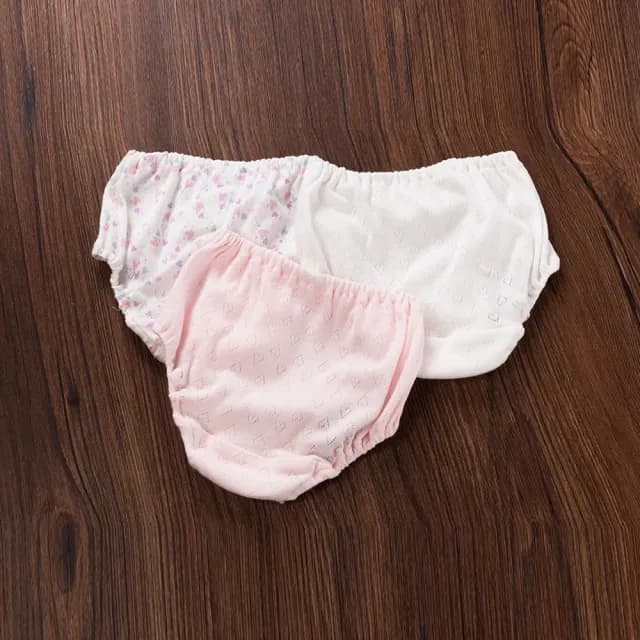 【橘魔法】(3件一組)愛心緹花網眼棉質純棉三角內褲(屁屁褲 居家 內褲 內著 女童 大童 童裝 兒童)