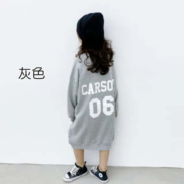 【橘魔法】背後字母數字印花長版上衣(小孩賣場)(長版衛衣 長袖上衣 大童 女童 親子裝 兒童 童裝)