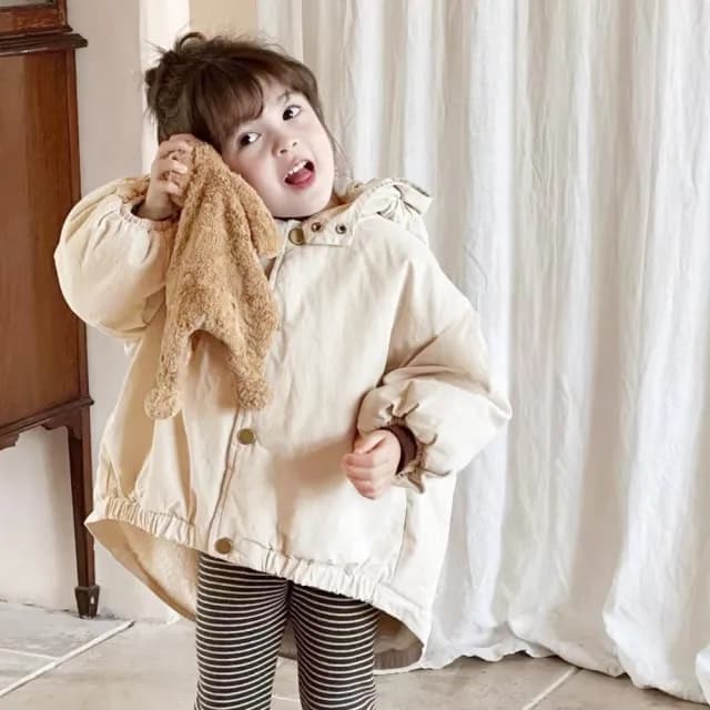 【橘魔法】米色羊糕絨工裝外套(前短後長 加厚 風衣 厚外套 夾克 保暖 寒流 中性款 女童 男童 兒童 童裝)