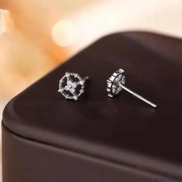 【Porabella】S925純銀 十字圓圈耳釘|四葉草耳骨釘 生日情人節禮物推薦| 附贈精美包裝 Earrings