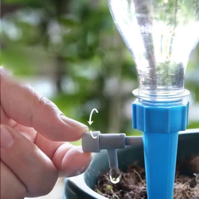 【京都百貨】10個 自動滴漏澆花器(帶開關控制閥門 滲水器 滴水器 滴灌 盆栽 植物 淋花 gardening plant)